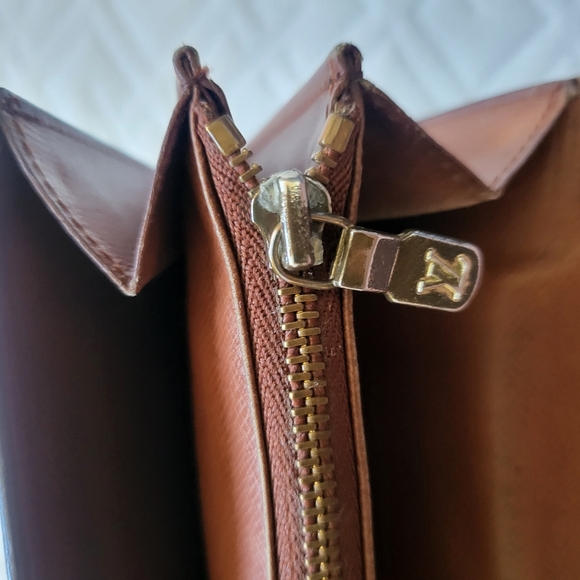 Louis Vuitton Monogram Brown Wallet - Picture 6 of 11